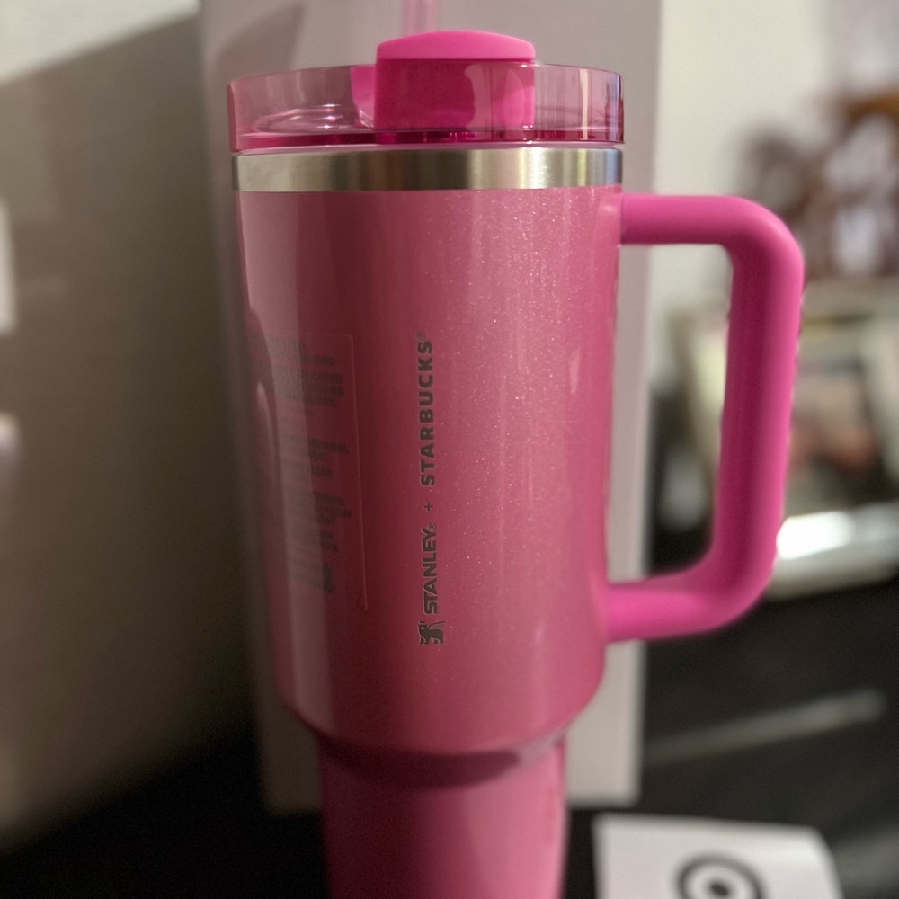 Stanley + Starbucks 40oz pink